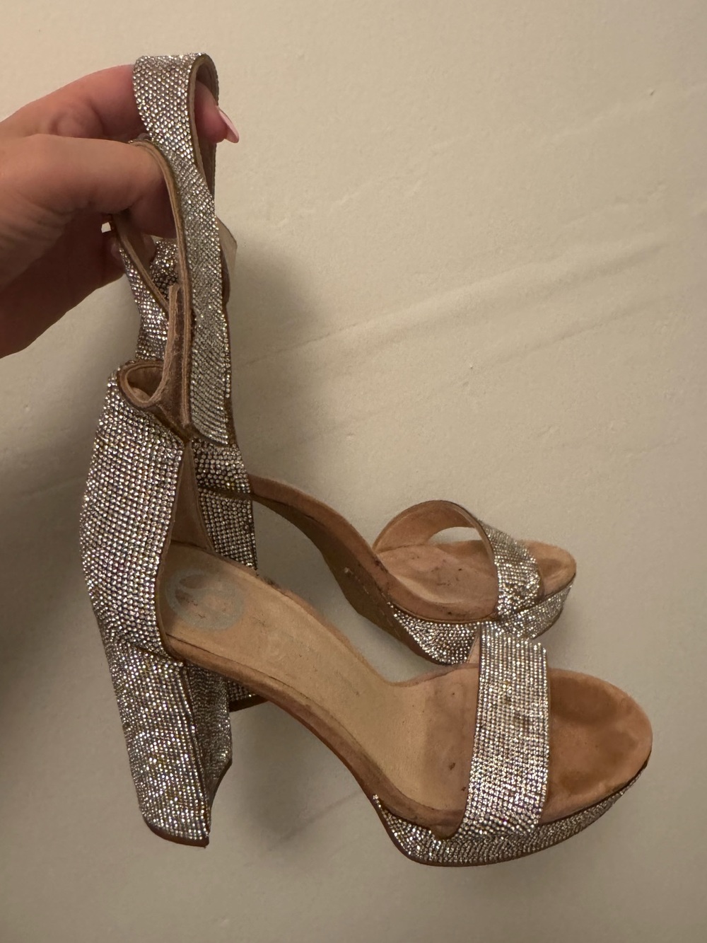 WISHBONE SILVER GIA CRYSTAL HEELS